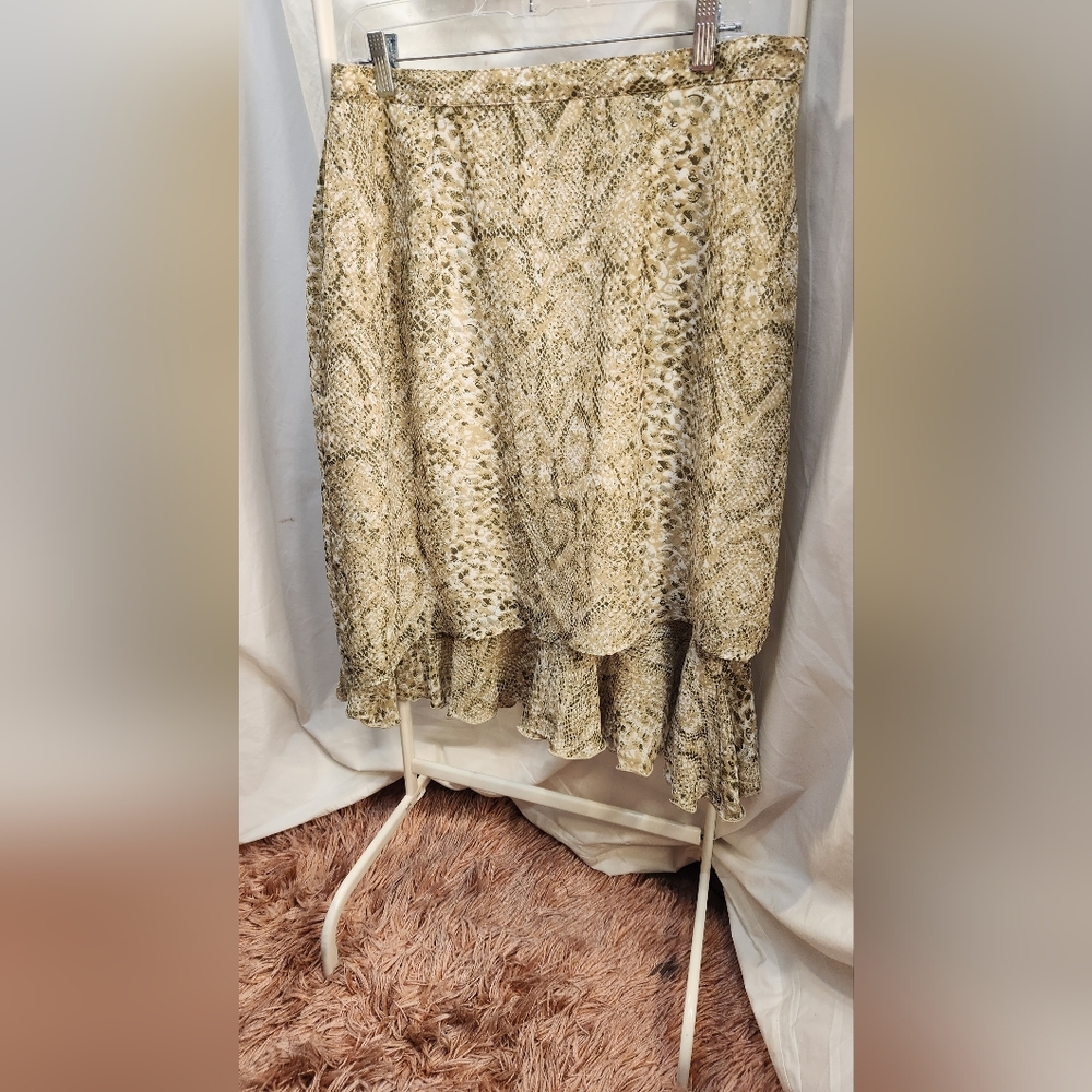 BURKE AVENUE SKIRT